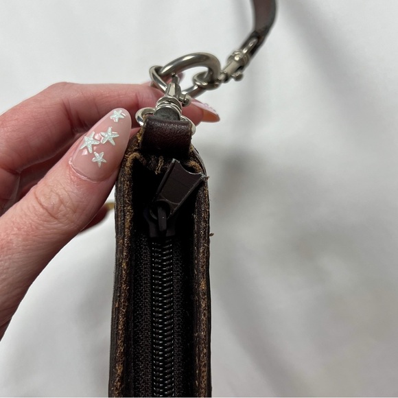 Vintage Leather Shoulder Bag - Picture 6 of 9